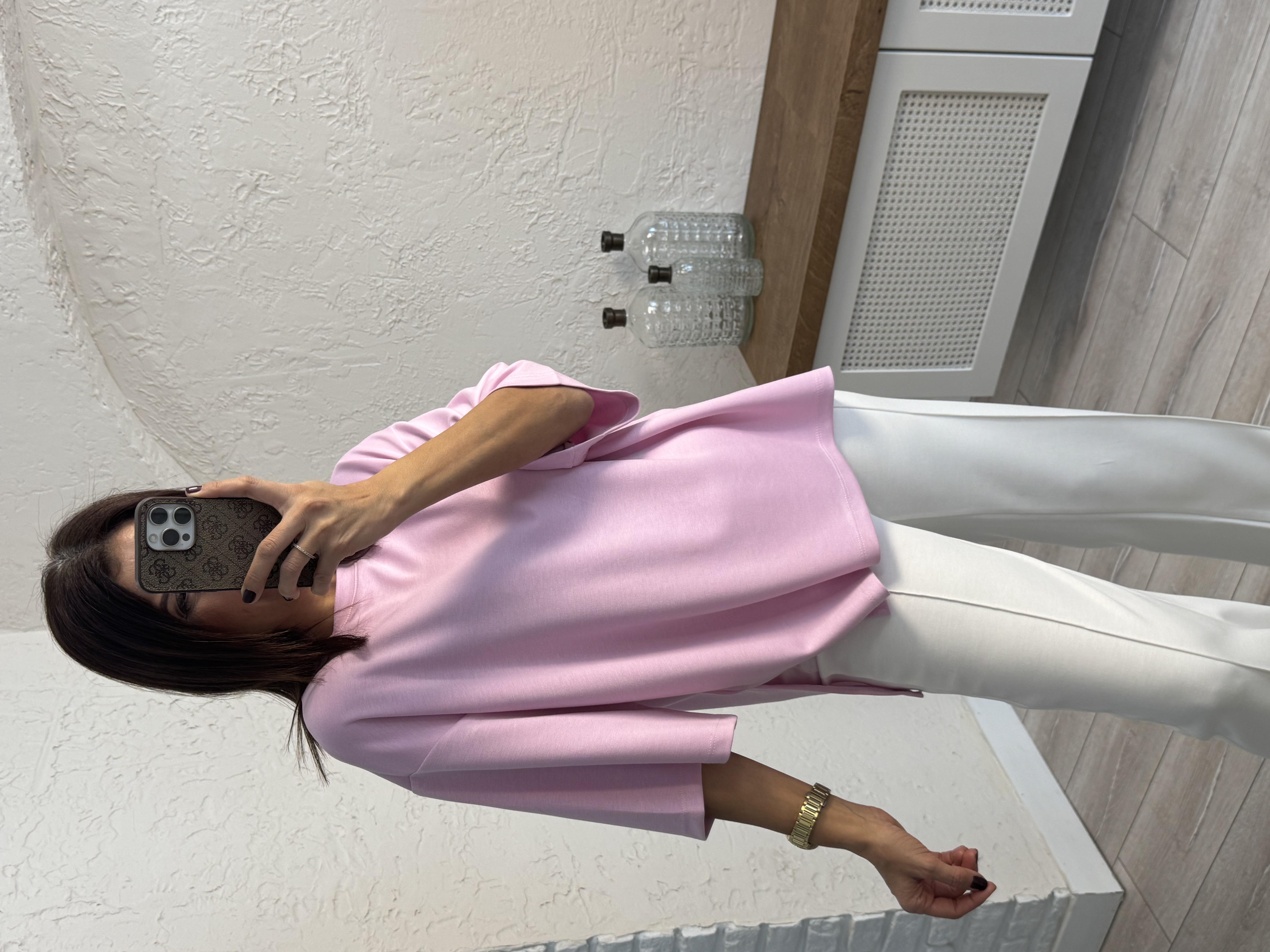 Bisiklet Yaka Modal Kumaş Yan Yırtmaçlı Tişört Pembe