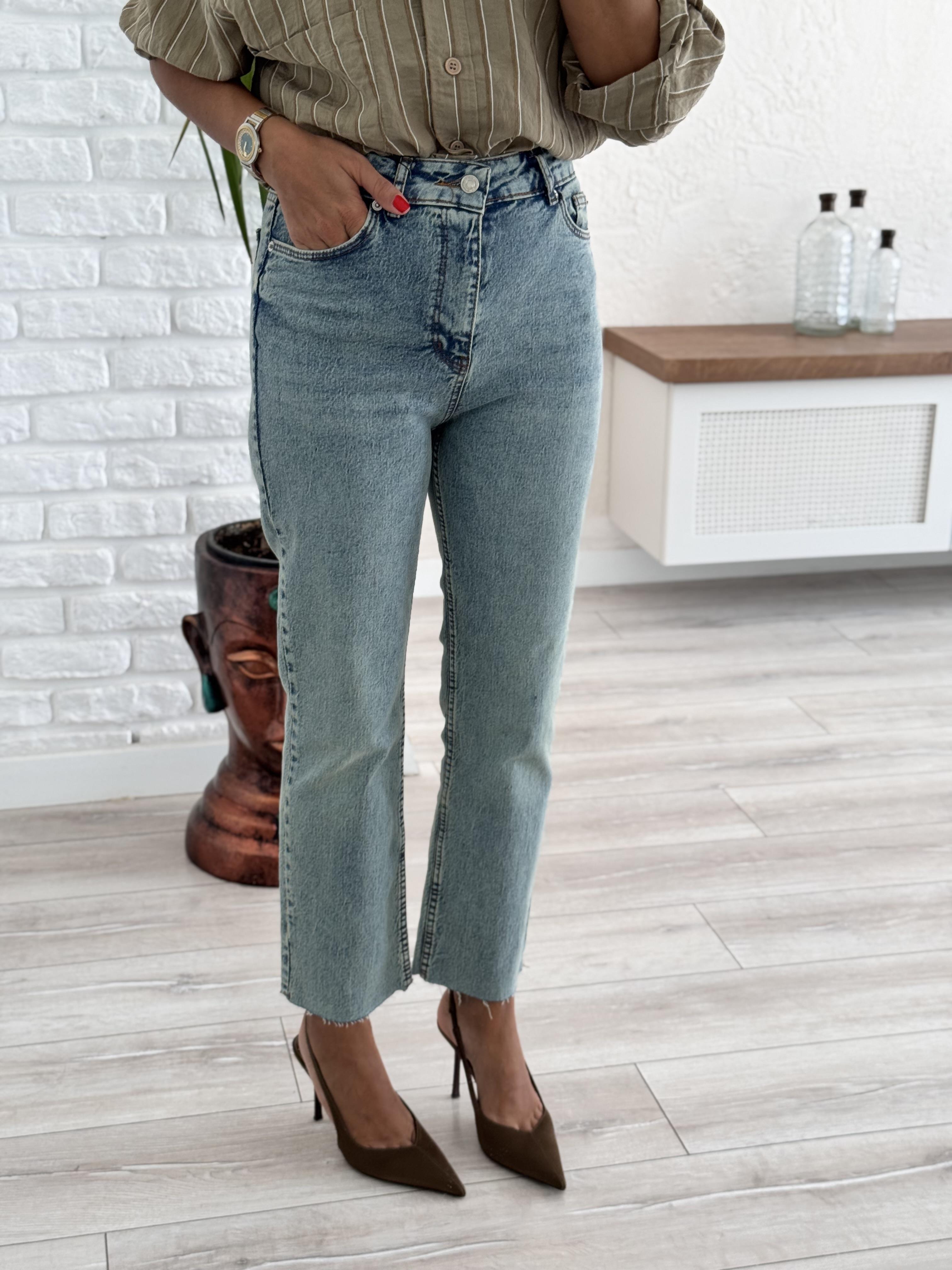Boyfit Kesik Paça Tİnt Yeşili Jean