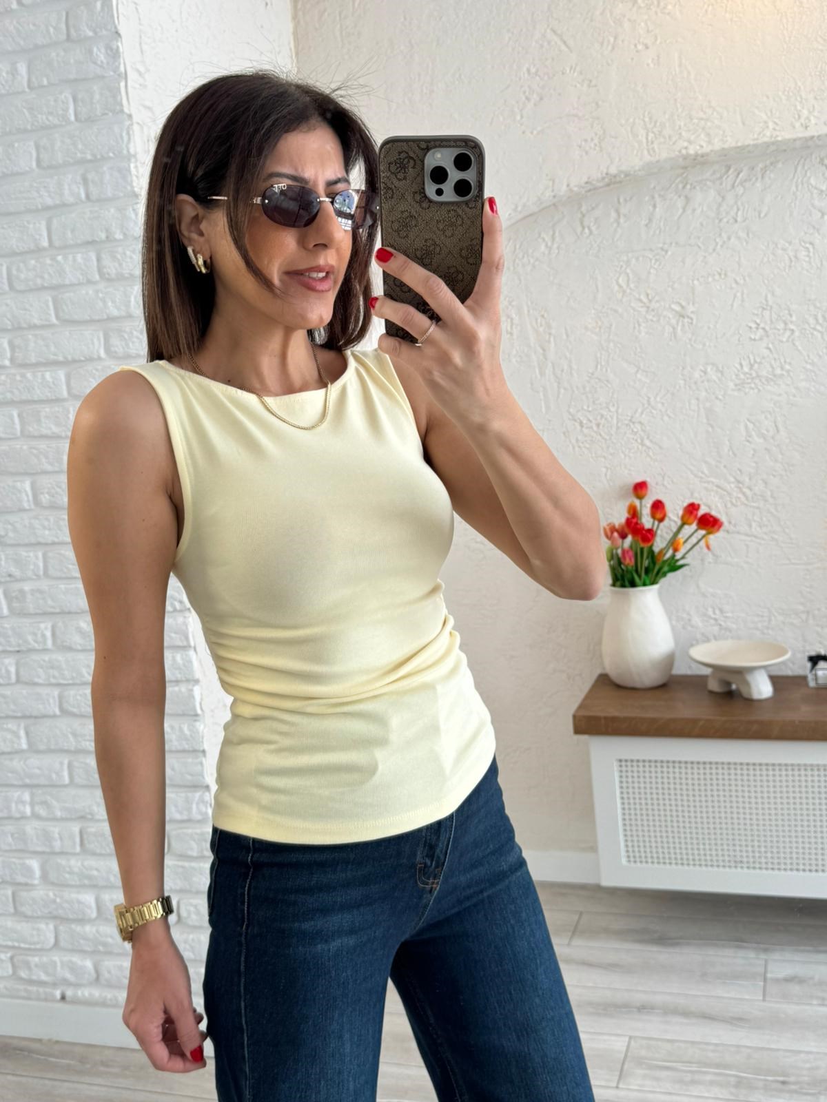 Dilvin Büzgülü Kayık Yaka Crop Top Açık Sarı 