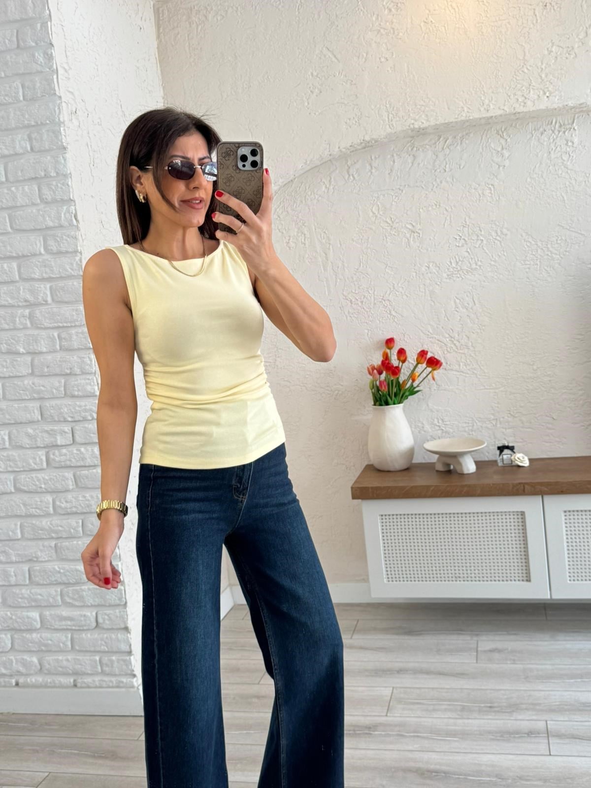 Dilvin Büzgülü Kayık Yaka Crop Top Açık Sarı 