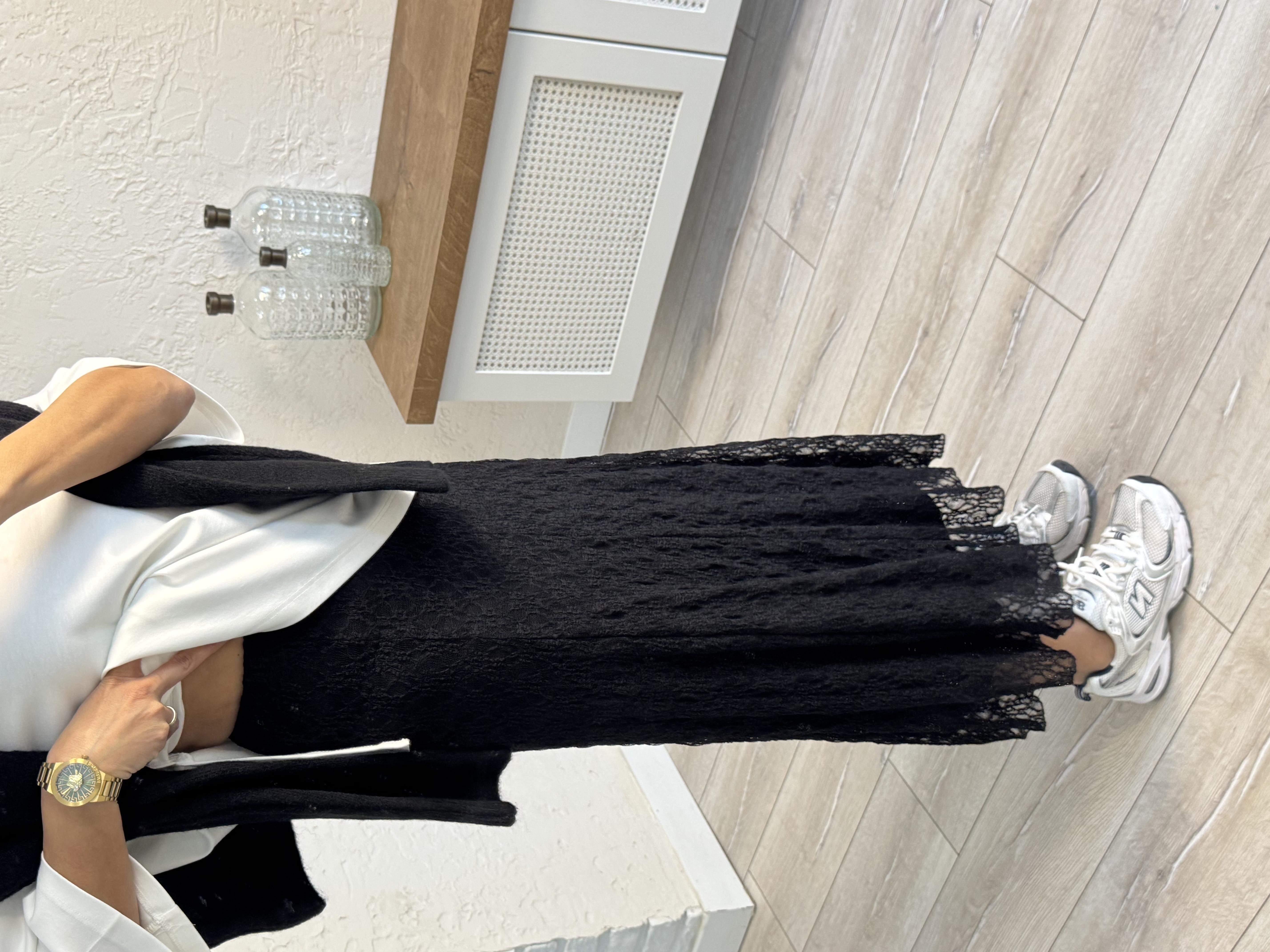 İç Astarlı Volanlı Siyah Dantel Etek 