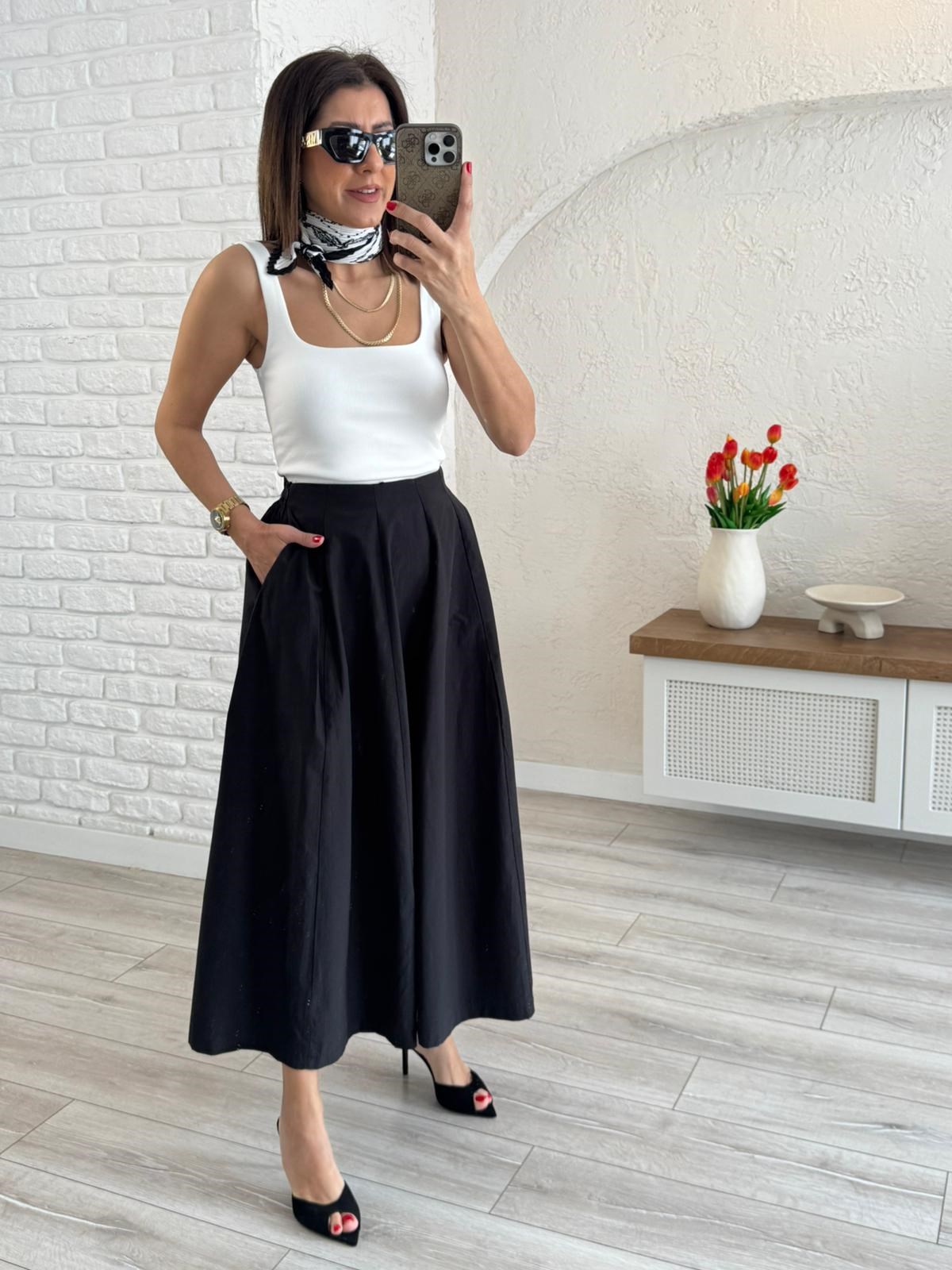 Kadın Pileli Siyah Midi Etek