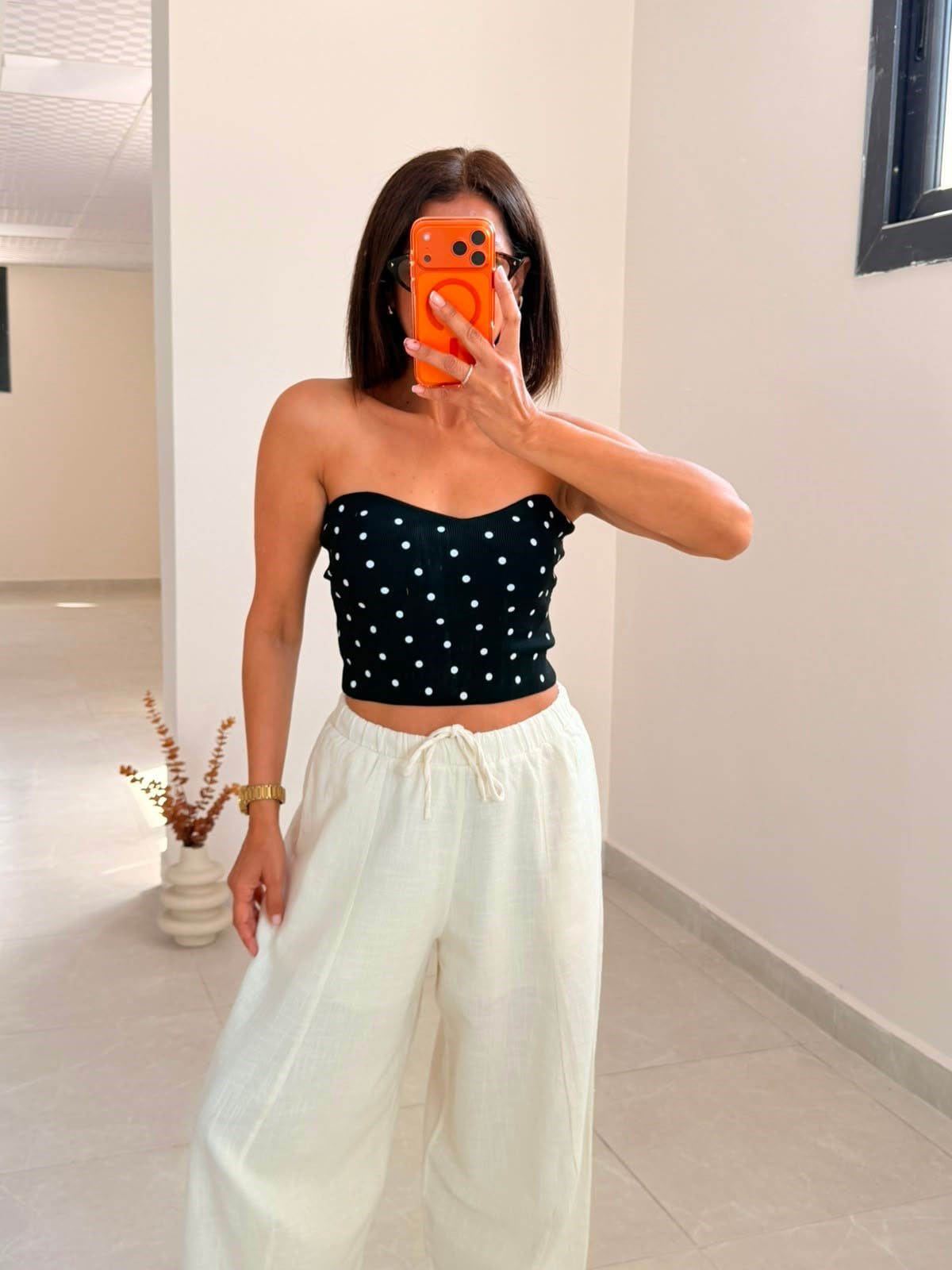 Kalp Yaka Puantiyeli Crop Top Siyah