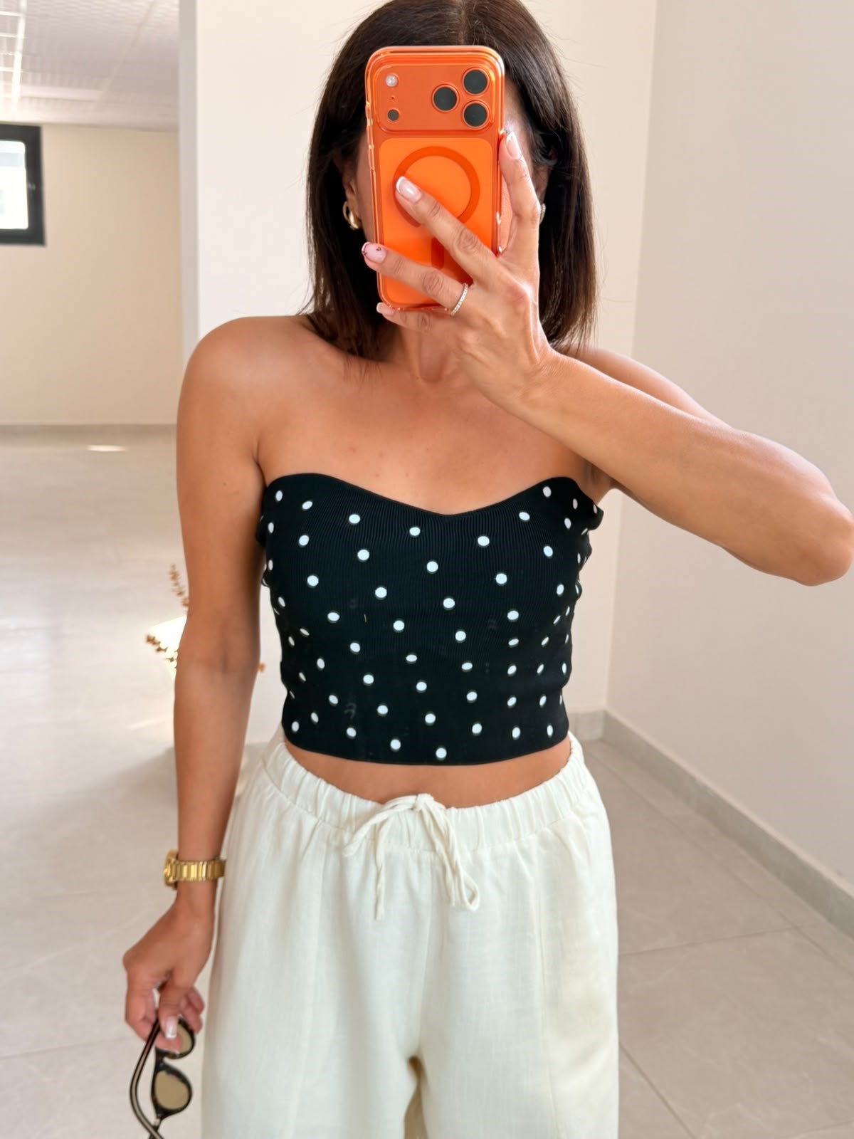 Kalp Yaka Puantiyeli Crop Top Siyah
