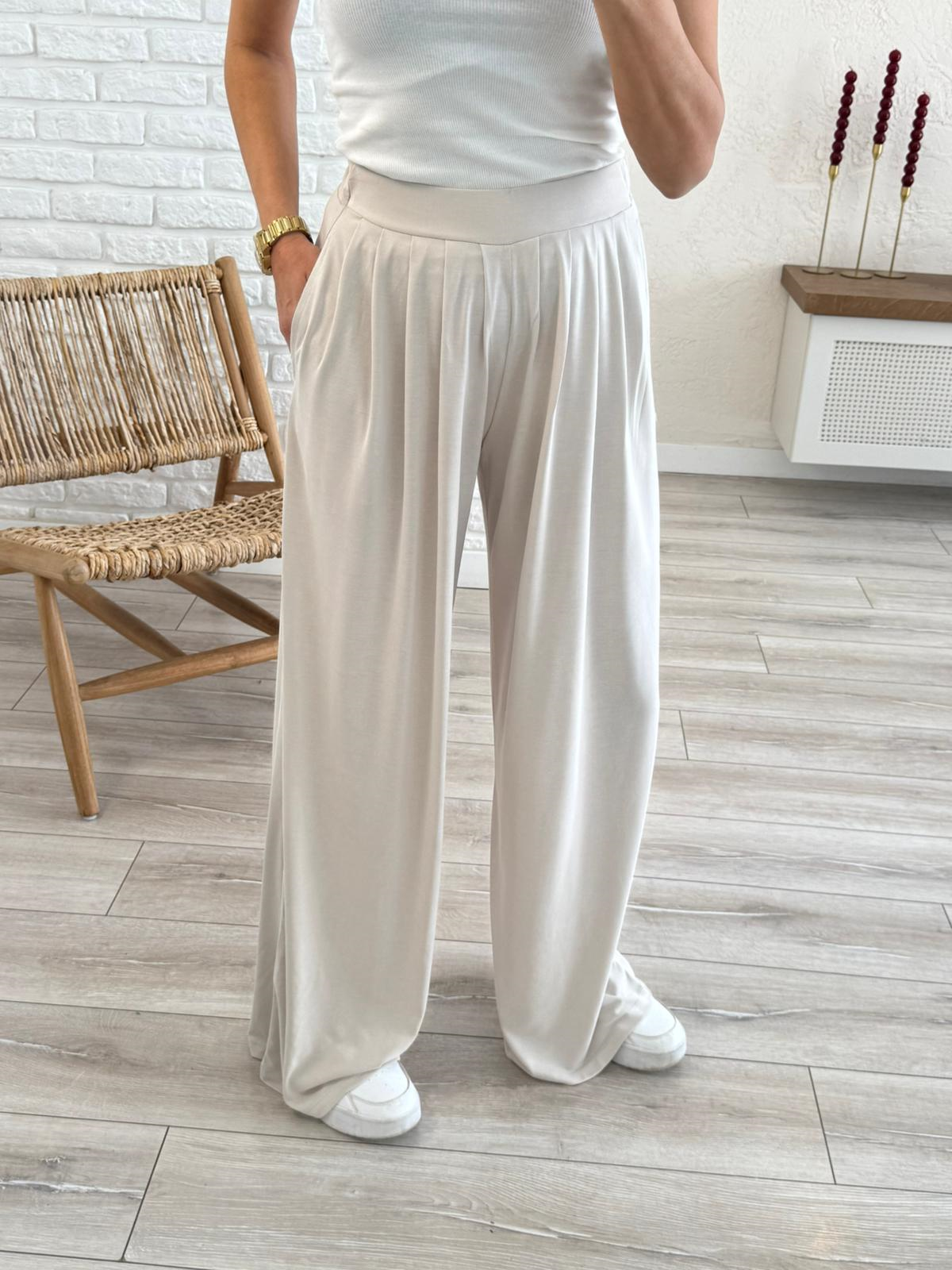 Modal Kumaş Pileli Geniş Paça Pantolon Eskitme Bej