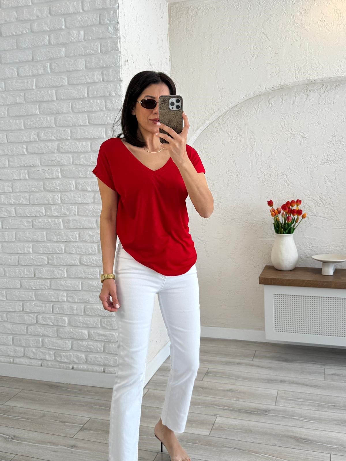 Ön Arka V Yaka Yumuşak Doku Dökümlü Tişört Kırmızı                                                                                                                  