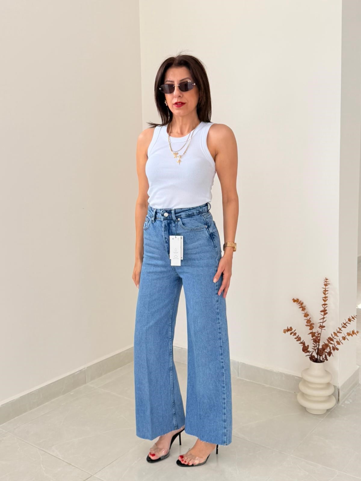 Önden Ütülü Paça Kesik Wide Leg Jean Mavi