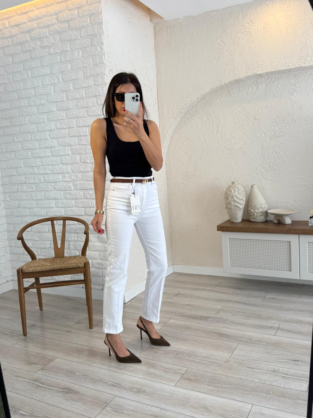 Premium Kalite Yüksek Bel Önden Ütülü Havuç Kesim Jean Beyaz