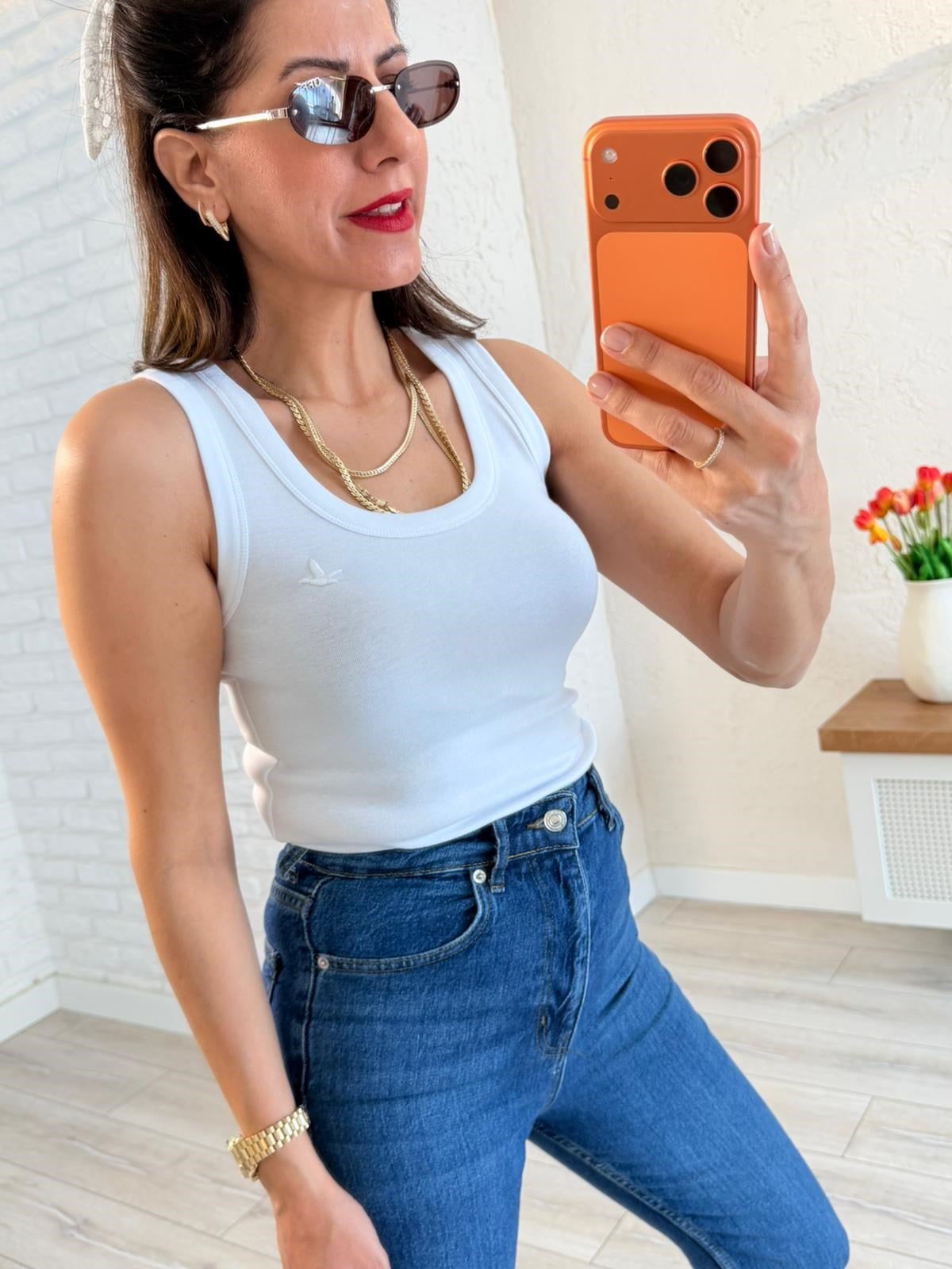U Yaka Kuş Nakışlı Kalın Askılı Atlet Beyaz