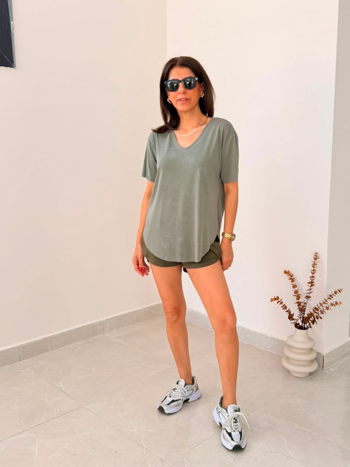V Yaka İpek Modal Kumaş Tişört Eskitme Haki