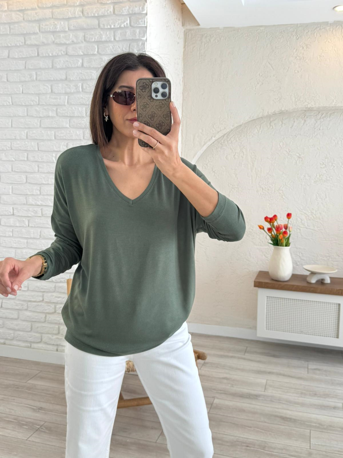 V Yaka Yumuşak Doku İnce Triko Haki