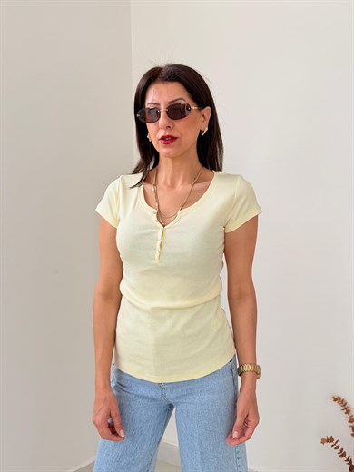  Düğme Detaylı Tshirt Açık Sarı 