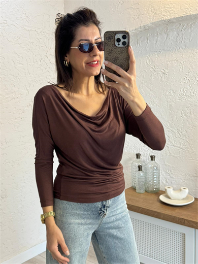  Kayık Yaka Yumuşak Doku İnce Triko Kahve