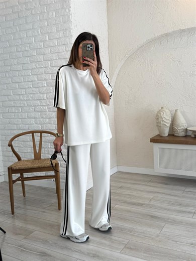 Bisiklet Yaka Çift Şeritli Modal Kumaş Takım Ekru