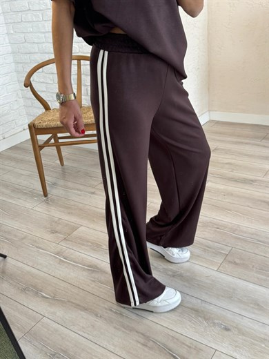 Bisiklet Yaka Çift Şeritli Modal Kumaş Takım Kahve