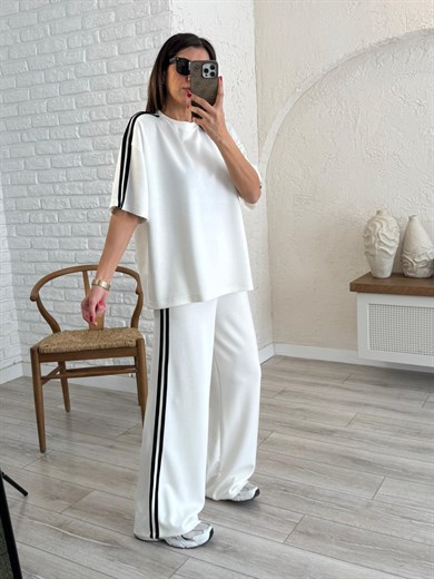 Bisiklet Yaka Çift Şeritli Modal Kumaş Takım Ekru