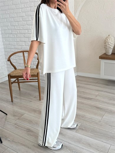 Bisiklet Yaka Çift Şeritli Modal Kumaş Takım Ekru