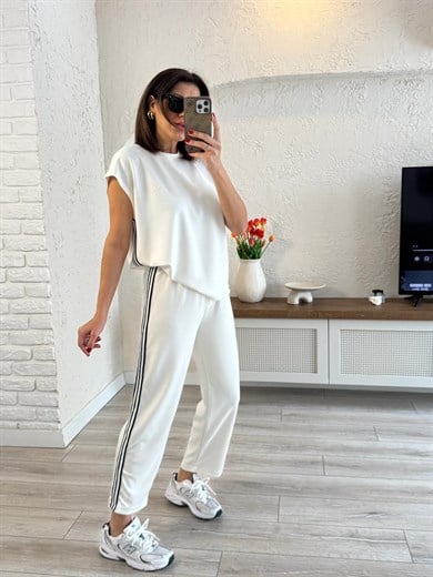 Bisiklet Yaka Kolsuz Yan Şeritli Modal Takım Ekru 