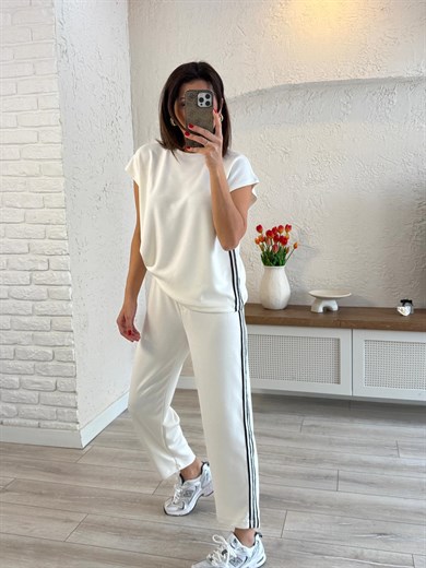 Bisiklet Yaka Kolsuz Yan Şeritli Modal Takım Ekru 