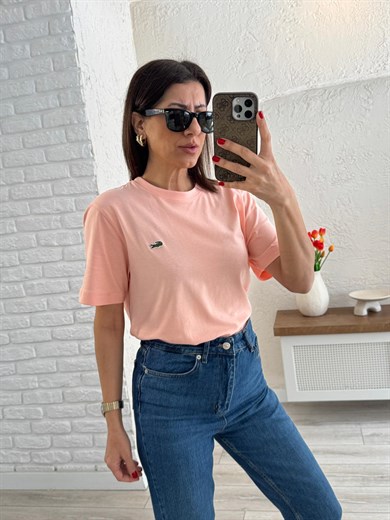 Bisiklet Yaka Nakışlı Pamuklu Tişört Yavru Ağzı