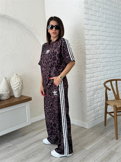 Bisiklet Yaka Şeritli Tamamı Leopar Desenli Takım