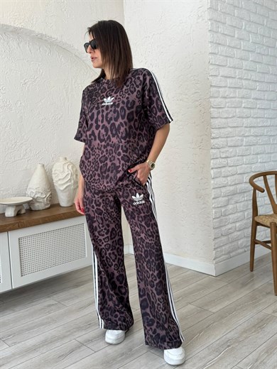 Bisiklet Yaka Şeritli Tamamı Leopar Desenli Takım
