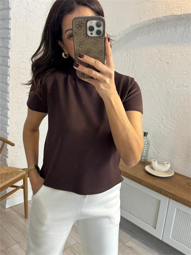 Bisiklet Yaka Yan Yırtmaçlı Crop Tshirt Kahve 