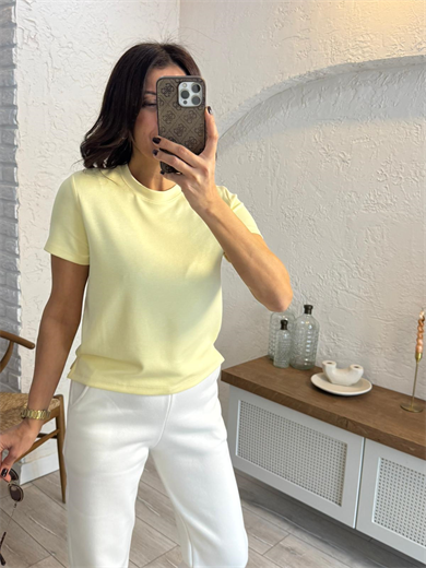 Bisiklet Yaka Yan Yırtmaçlı Crop Tshirt  Sarı