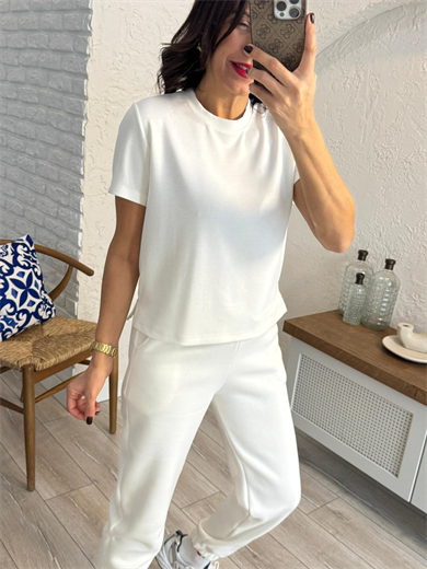 Bisiklet Yaka Yan Yırtmaçlı Crop Tshirt Ekru