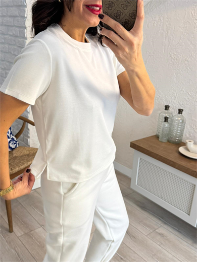 Bisiklet Yaka Yan Yırtmaçlı Crop Tshirt Ekru