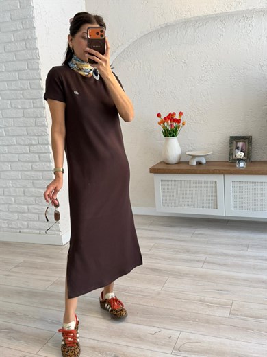 Bisiklet Yaka Yan Yırtmaçlı Modal Elbise Kahverengi