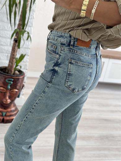 Boyfit Kesik Paça Tİnt Yeşili Jean