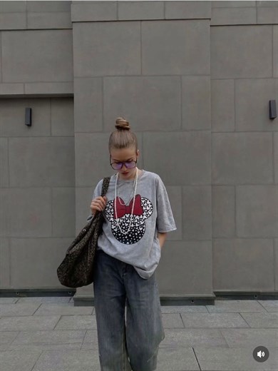 Fiyonk Detaylı Mini Desen Oversize Tişort 