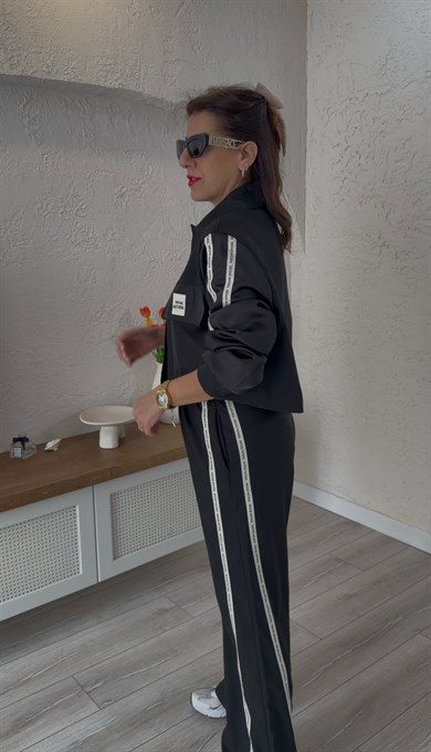 Garnili Yazı Şeritli Ceketli Takım Siyah 