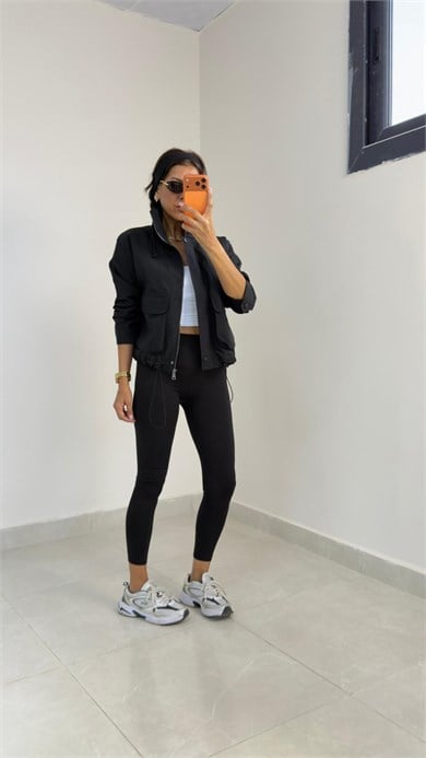 Geniş Cepli Teknik Kumaş Ceket Siyah