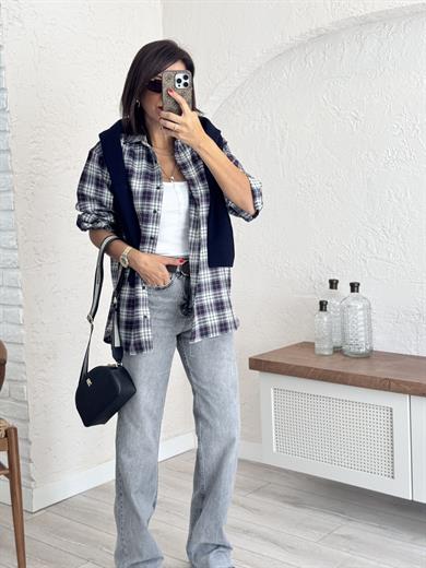 gri lacivert ekoseli gömlek