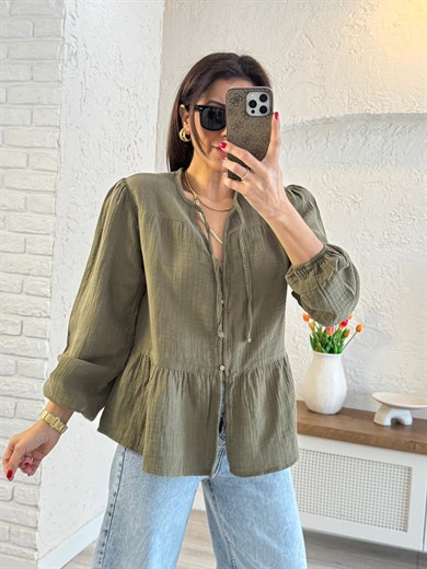 Kadın Yakası Bağlamalı Kolu Lastikli Bol Müslin Gömlek Haki