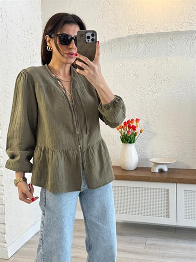 Kadın Yakası Bağlamalı Kolu Lastikli Bol Müslin Gömlek Haki