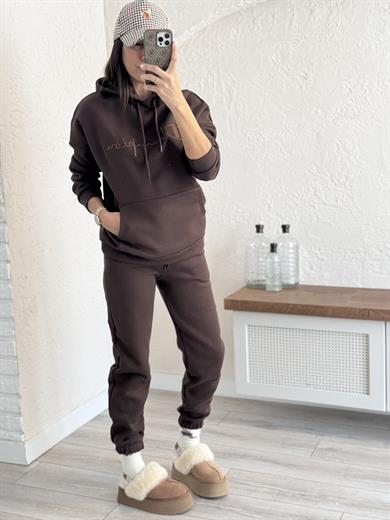 Kahverengi Champion Takım 