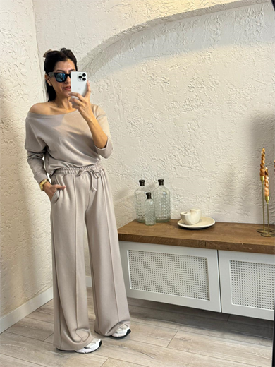 Kayık Yaka Çimalı Takım Bej