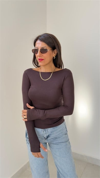 Kayık Yaka Modal Kumaş Parmak Geçirmeli Bluz Kahve