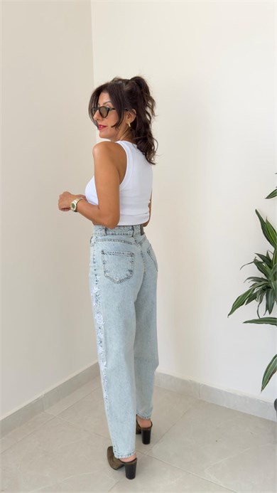 Kenar Çiçek Nakışlı Balon Jean Açık Mavi