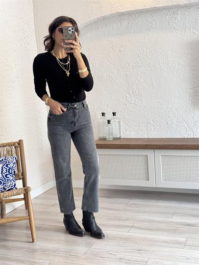 Kesik Paça Eskitme Gri Boyfit jean