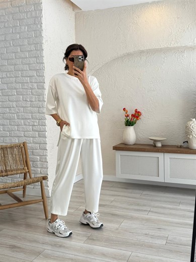 Kısa Kollu Yan Yırtmaçlı Şalvarlı Modal Takım Ekru
