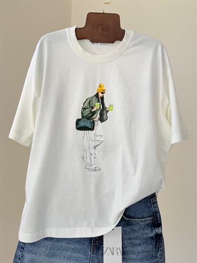 Model Baskılı Oversize Tişort