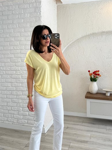 Ön Arka V yaka Yumuşak Doku Dökümlü Tişört sarı 