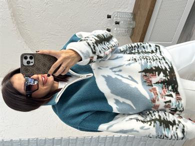 Oysh Model Kar Temalı Yazılı Polar Sweat