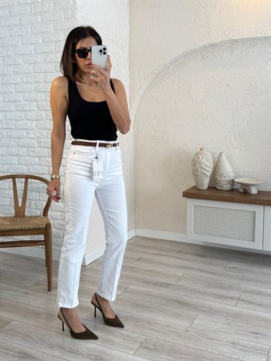 Premium Kalite Yüksek Bel Önden Ütülü Havuç Kesim Jean Beyaz