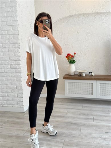 Sırt Pile Detaylı Basic Tişört  Ekru 
