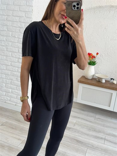 Sırt Pile Detaylı Basic Tişört Siyah 